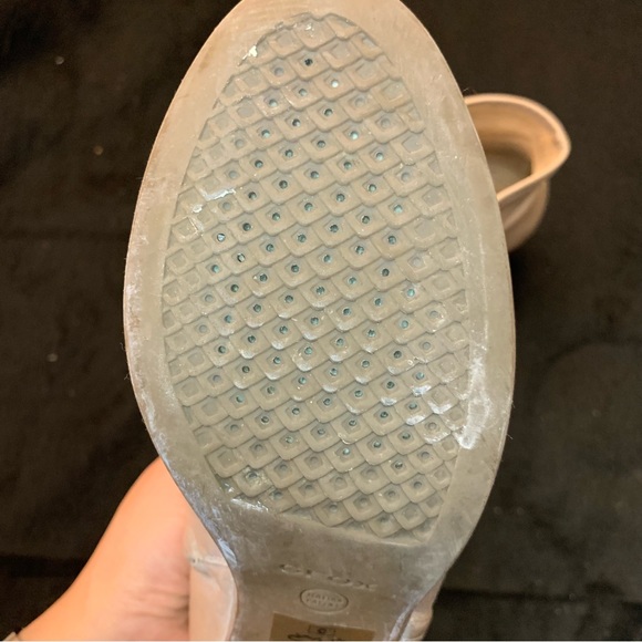 Geox cream color boots sz7 - Picture 3 of 10